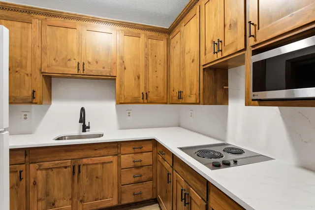 $8,000 | 2648 Casco Point Road, Orono, MN 55391