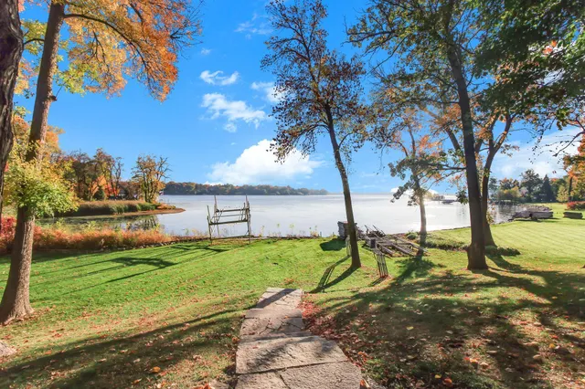 $8,000 | 2648 Casco Point Road, Wayzata, MN 55391