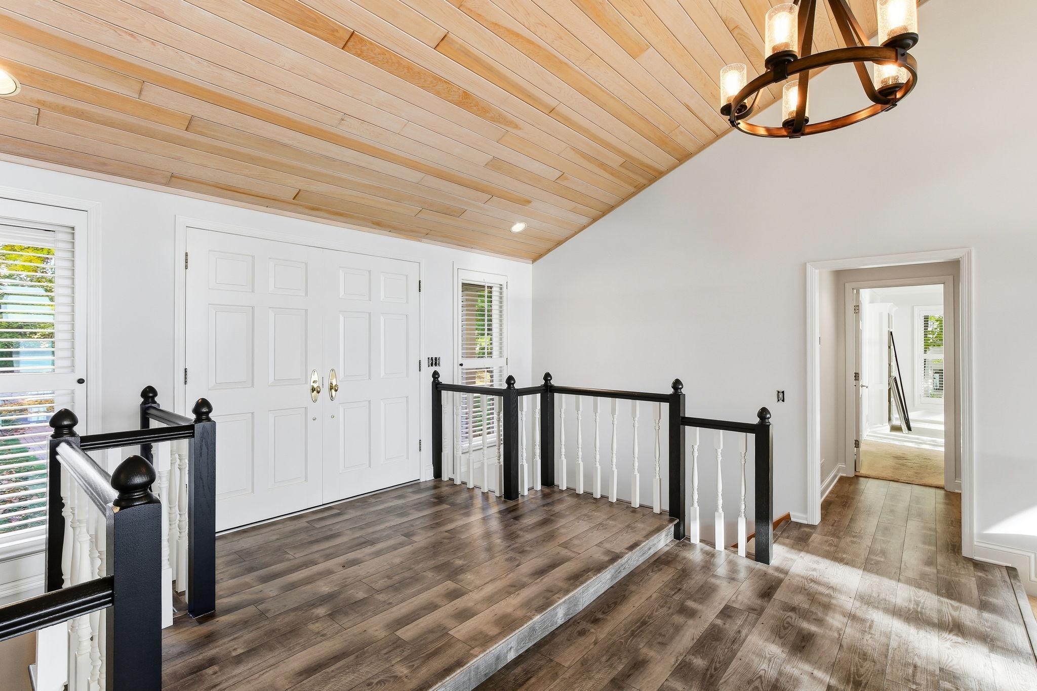 2648 Casco Point Road Wayzata, MN 55391 - Photo 5 of 55