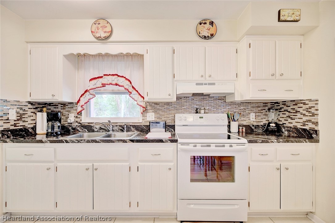 105 Lakeside Road Sebring, FL 33870 - Photo 8 of 26 Gallery Image 8