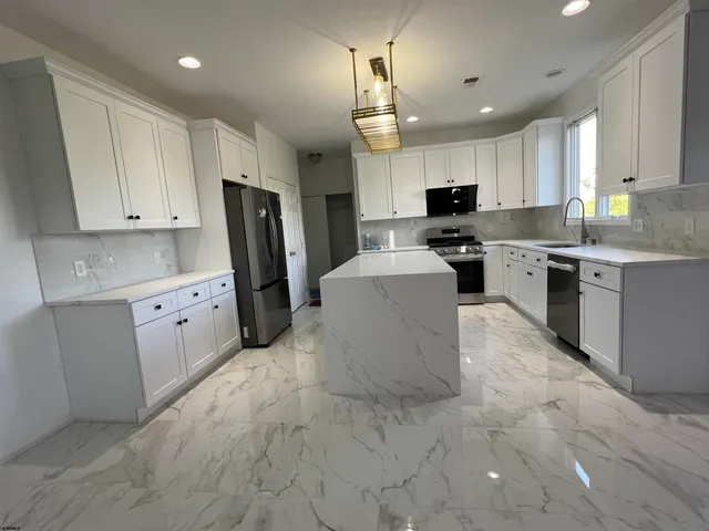 $670,000 | 32 Vicari Way, Tuckerton, NJ 08087