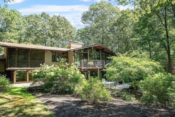 $1,585,000 | 1030 Sudbury Road, Concord, MA 01742