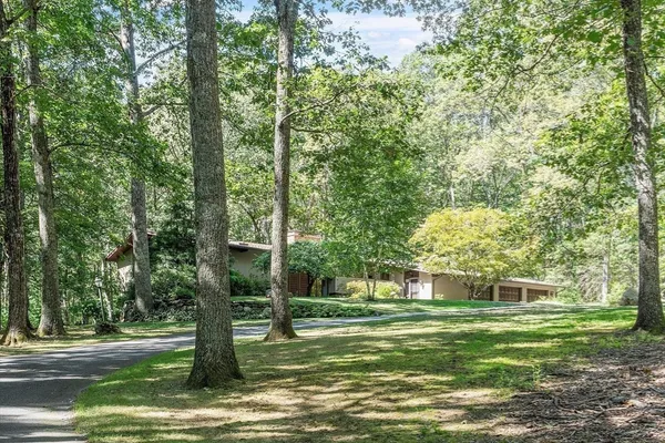 $1,585,000 | 1030 Sudbury Road, Concord, MA 01742