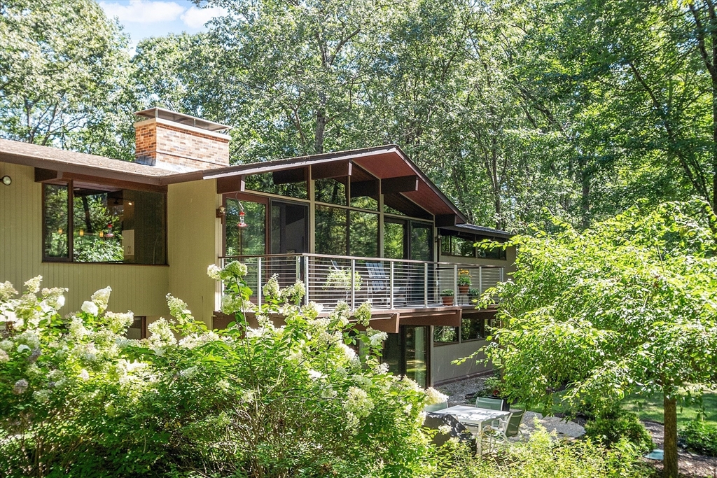 1030 Sudbury Road Concord, MA 01742 - Photo 4 of 38