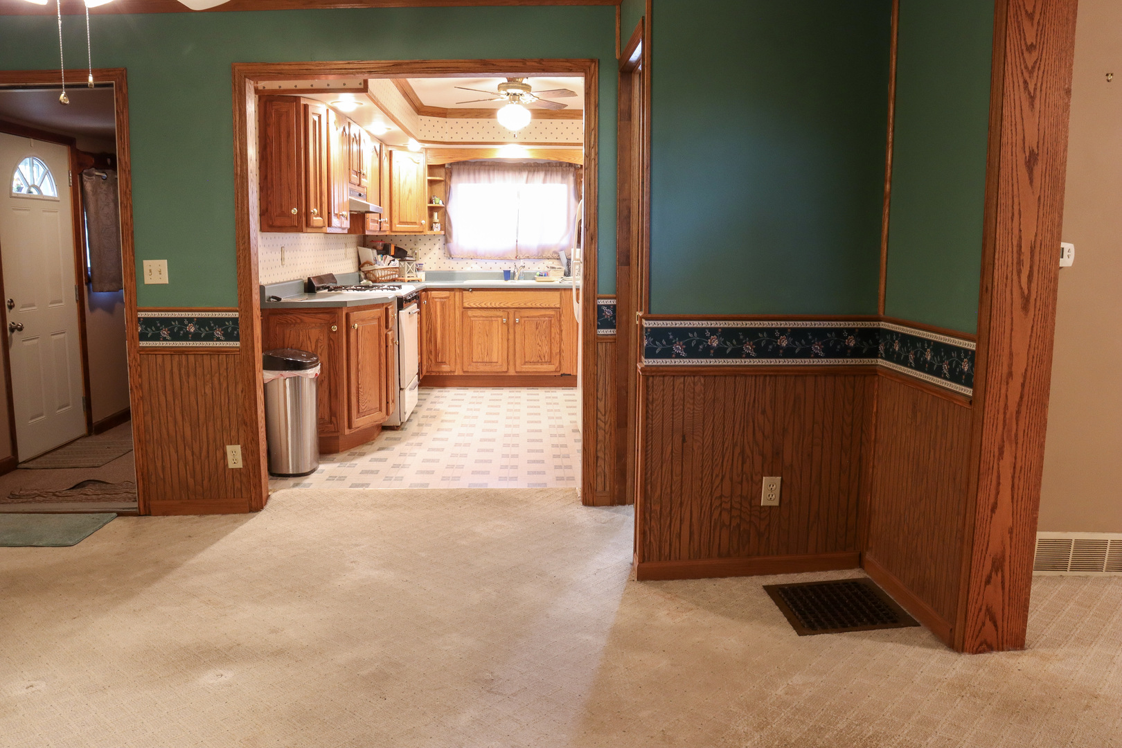 1745 Tampico Road Tampico, IL 61283 - Photo 4 of 35