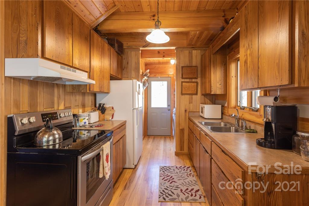 2327 Wesley Creek Road Clyde, NC 28721 - Photo 17 of 29