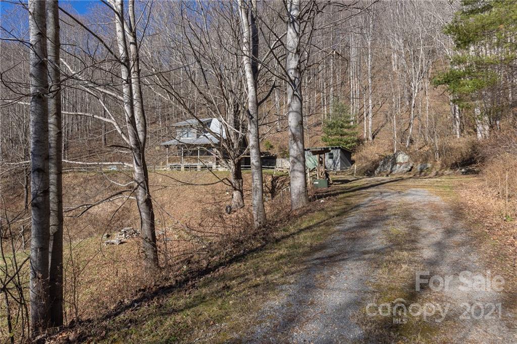 2327 Wesley Creek Road Clyde, NC 28721 - Photo 3 of 29