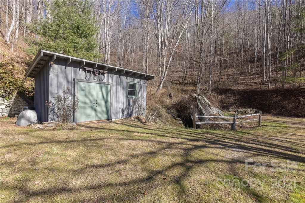 2327 Wesley Creek Road Clyde, NC 28721 - Photo 25 of 29