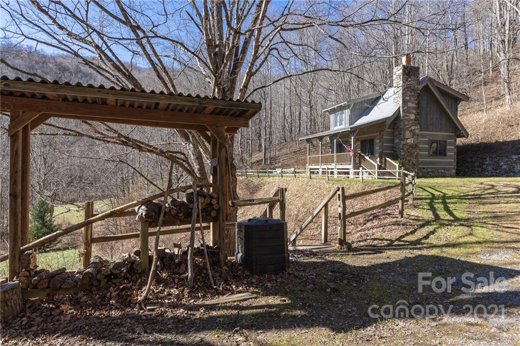 2327 Wesley Creek Road Clyde, NC 28721 - Photo 4 of 29