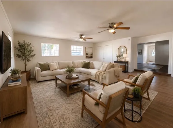 $1,995 | 1009 Lawndale Avenue, Brenham, TX 77833