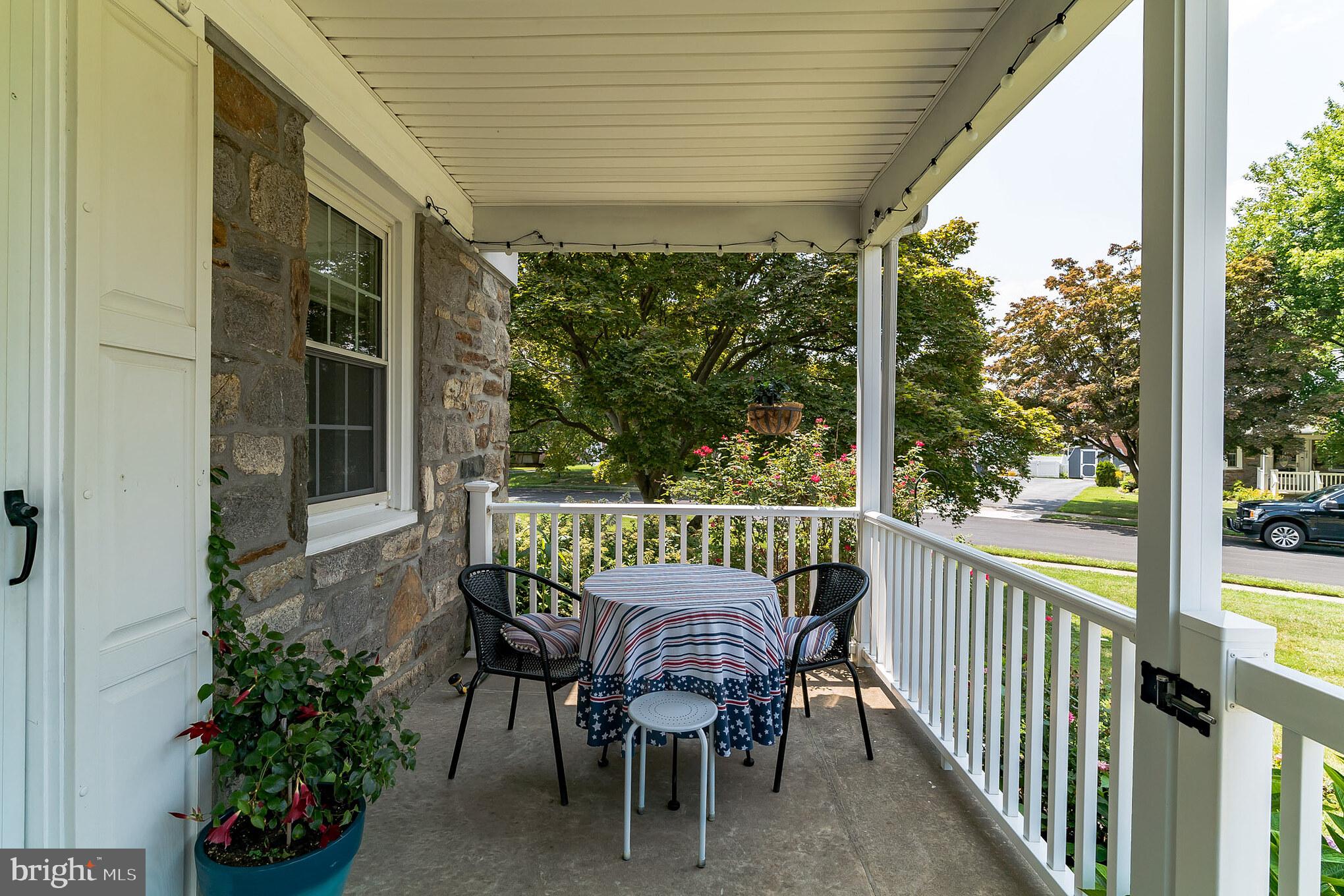 927 Sara Drive Springfield, PA 19064 - Photo 5 of 44