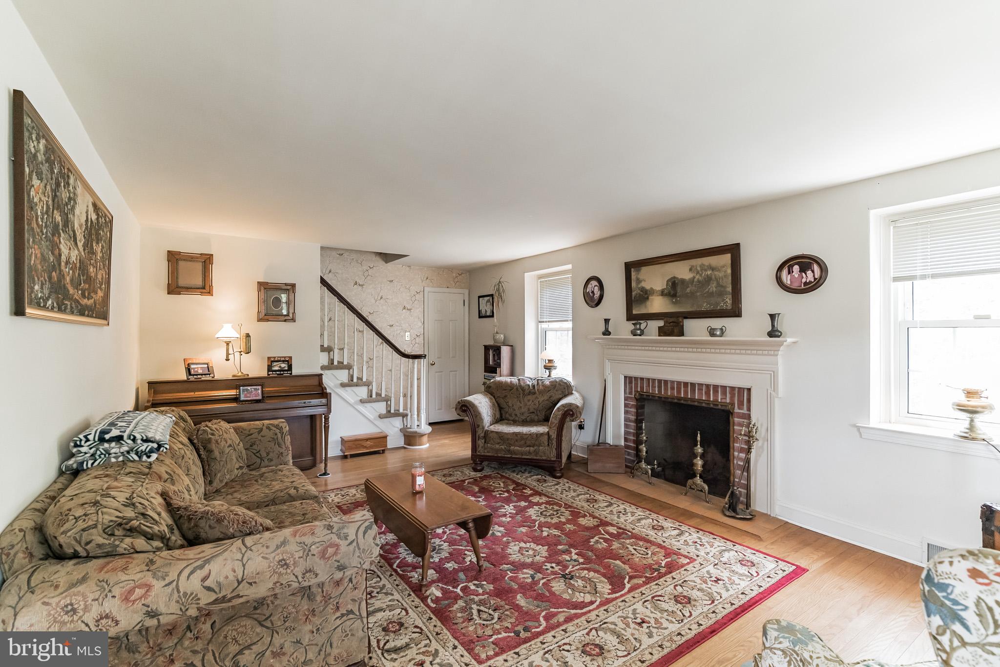 927 Sara Drive Springfield, PA 19064 - Photo 7 of 44