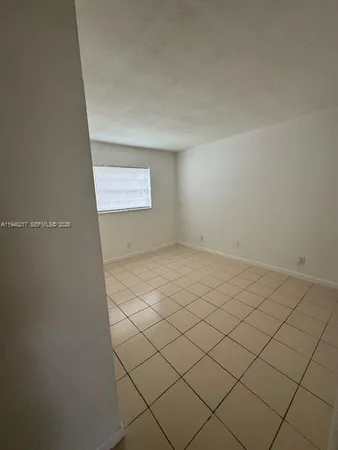 $1,700 | 241 Southeast 9th Avenue, Unit 105, Pompano Beach, FL 33060