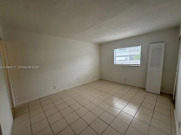 $1,700 | 241 Southeast 9th Avenue, Unit 105, Pompano Beach, FL 33060
