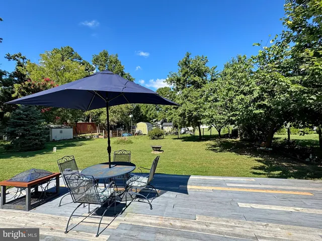 $260,000 | 18117 Piedmont Drive, Cobb Island, MD 20625