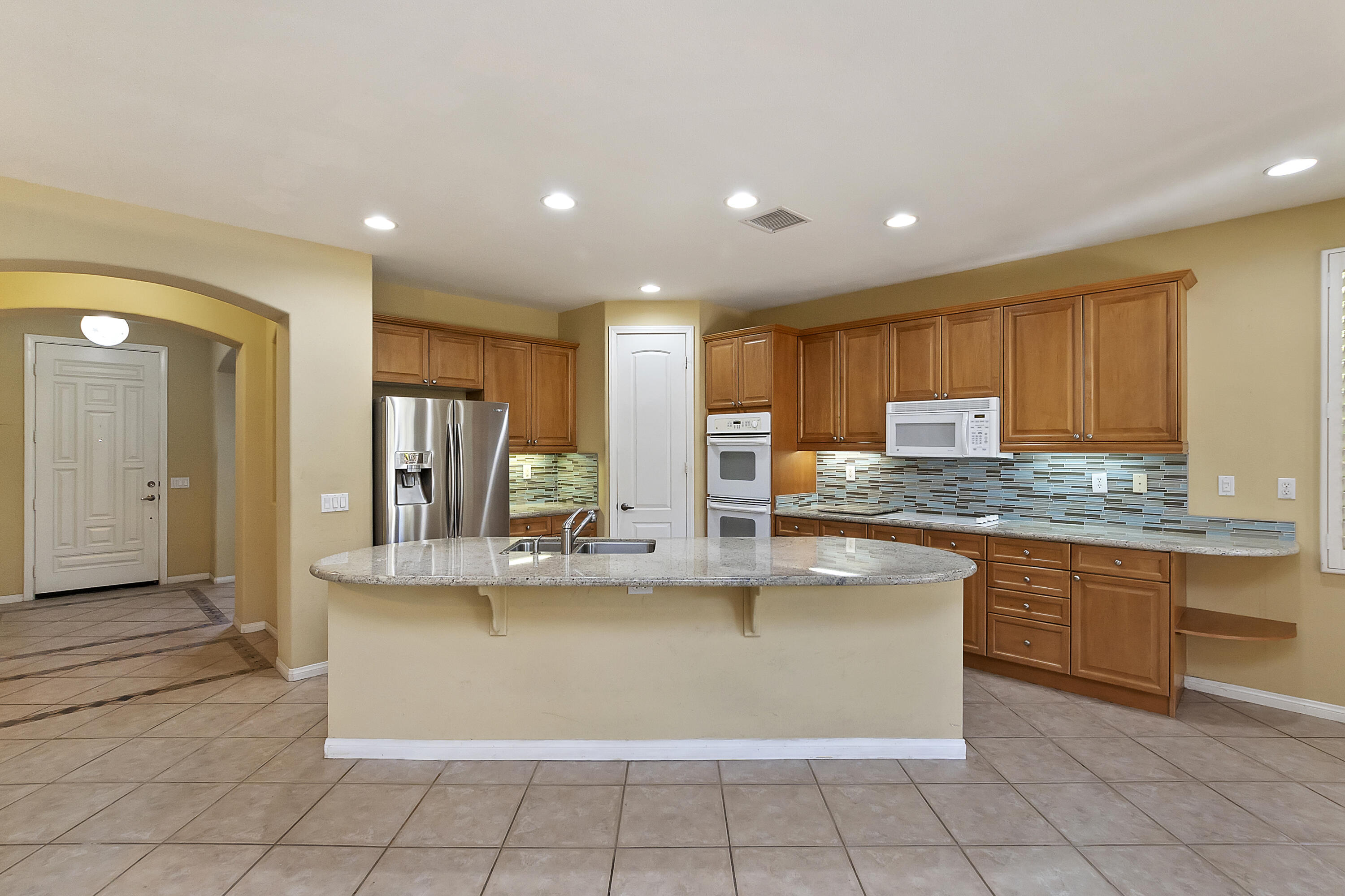 198 Via San Lucia Rancho Mirage, CA 92270 - Photo 11 of 43 Gourmet Kitchen