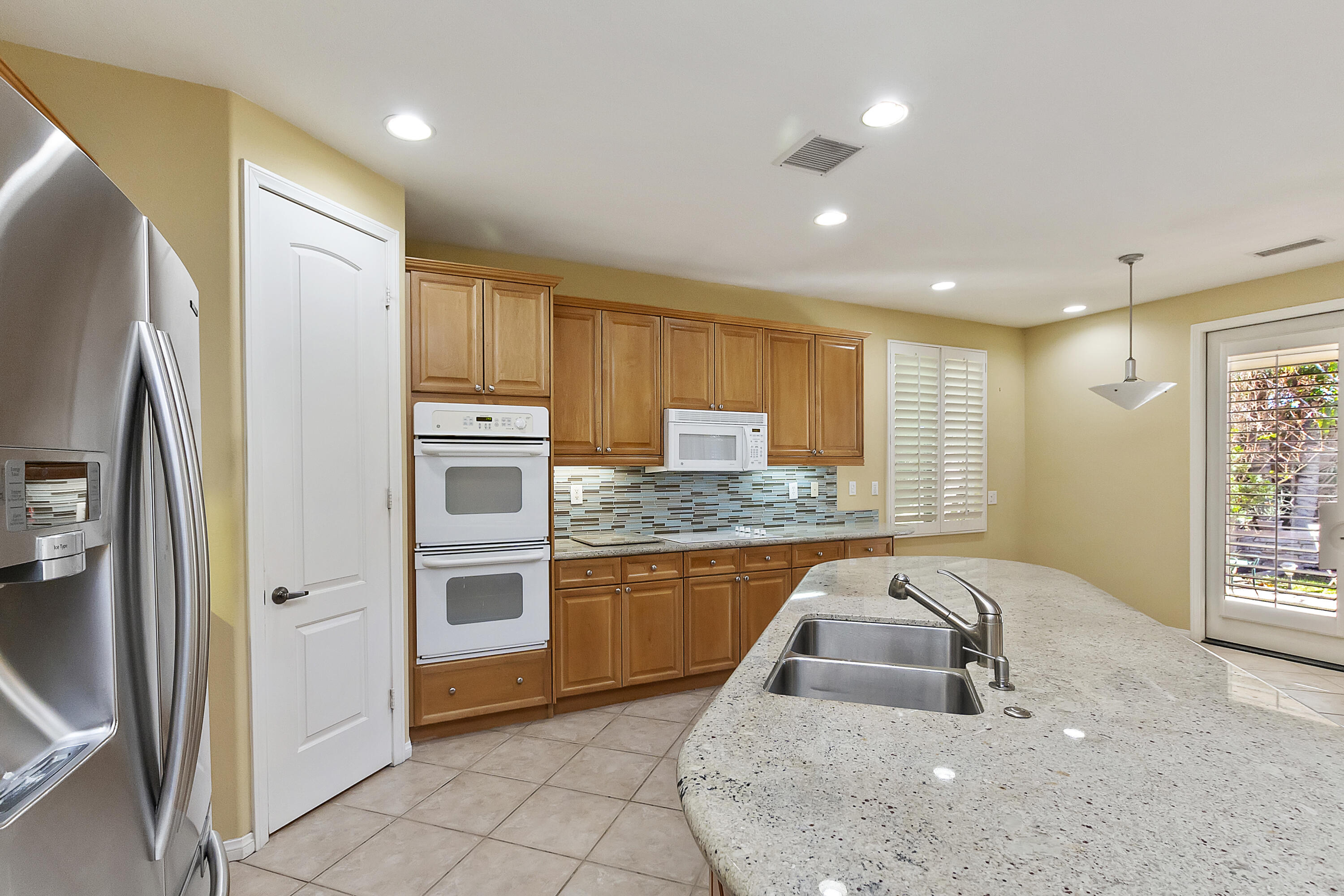 198 Via San Lucia Rancho Mirage, CA 92270 - Photo 13 of 43 Kitchen Island