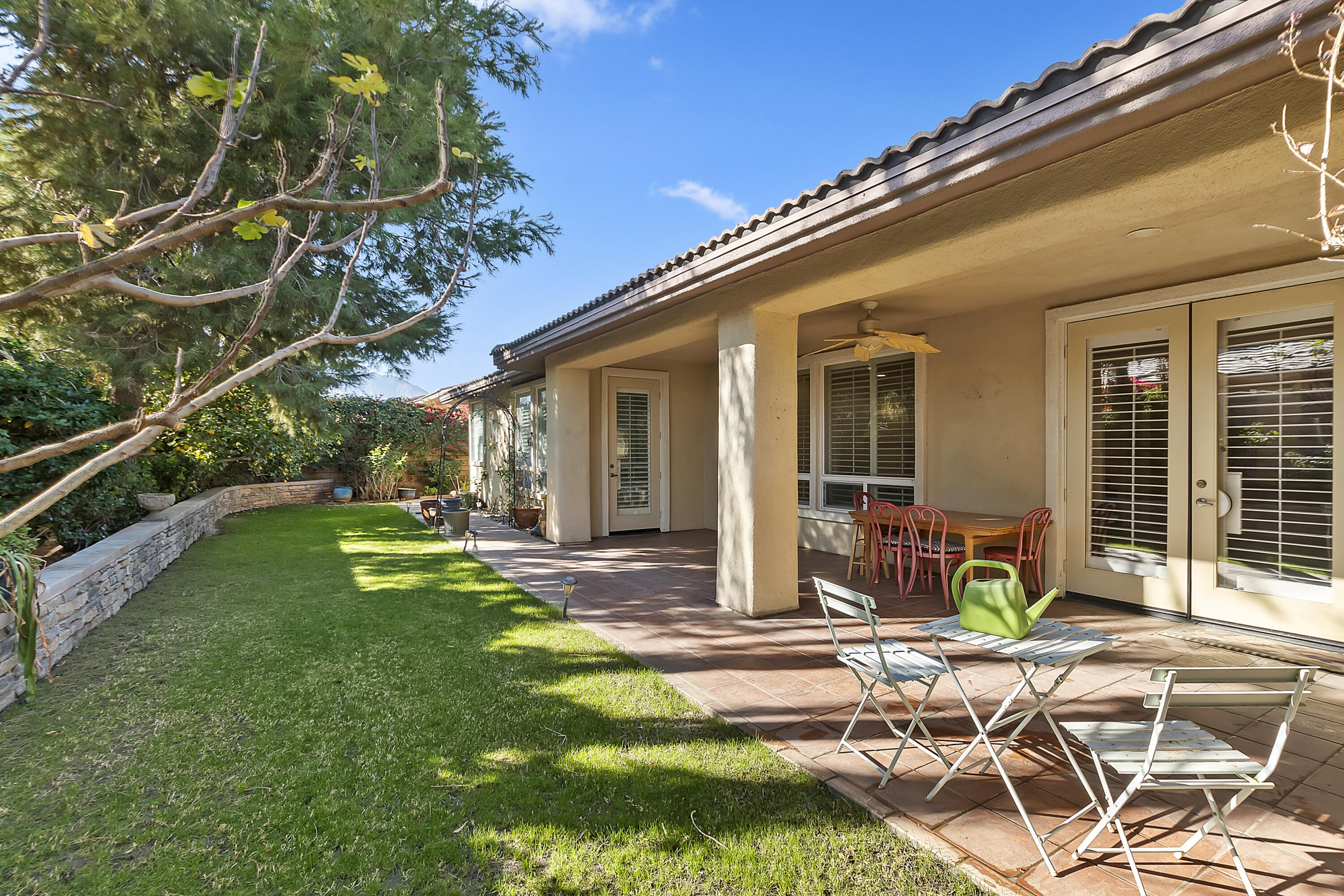 198 Via San Lucia Rancho Mirage, CA 92270 - Photo 28 of 43 backyard w/ Mt. Views