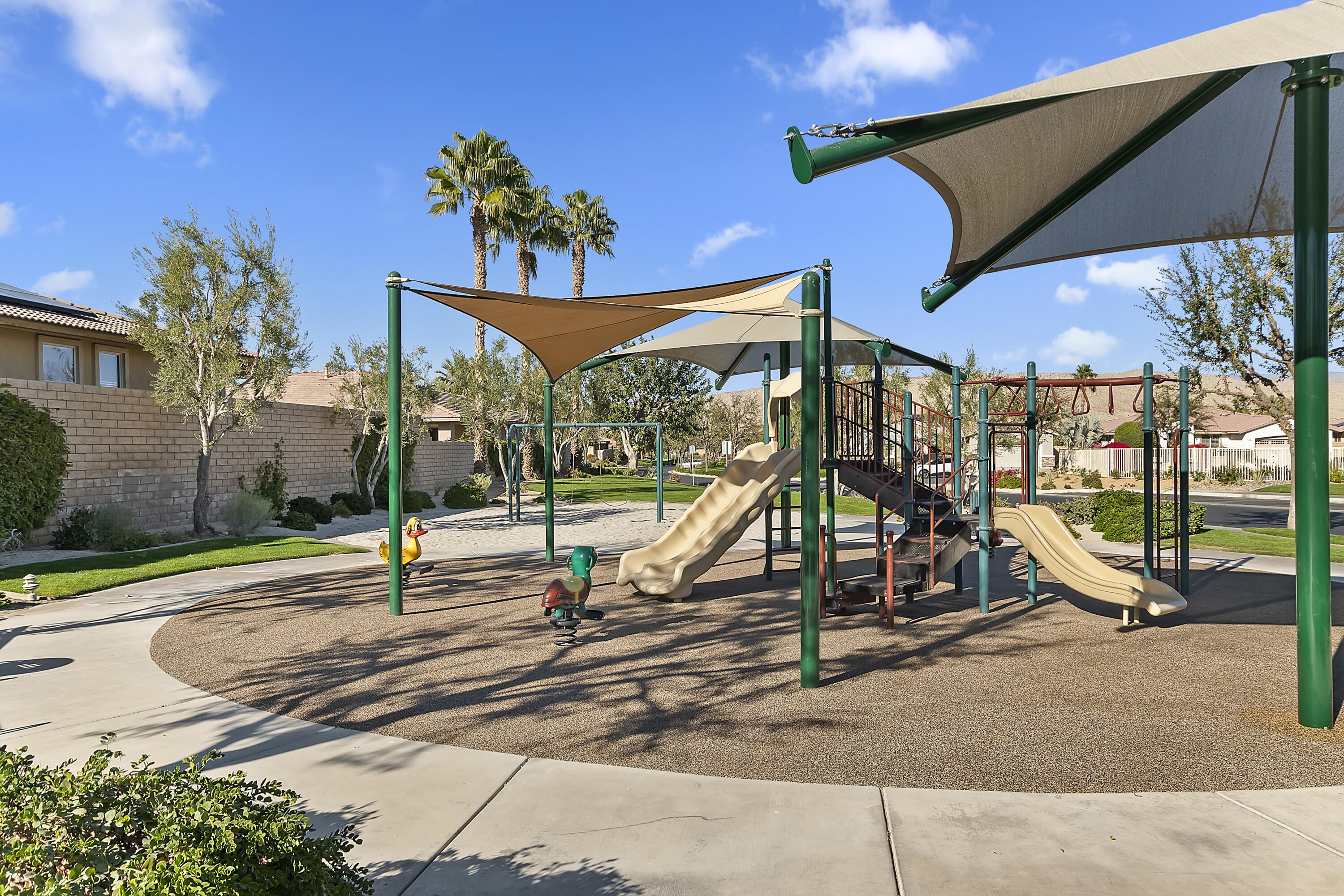 198 Via San Lucia Rancho Mirage, CA 92270 - Photo 37 of 43 Community TOT Park