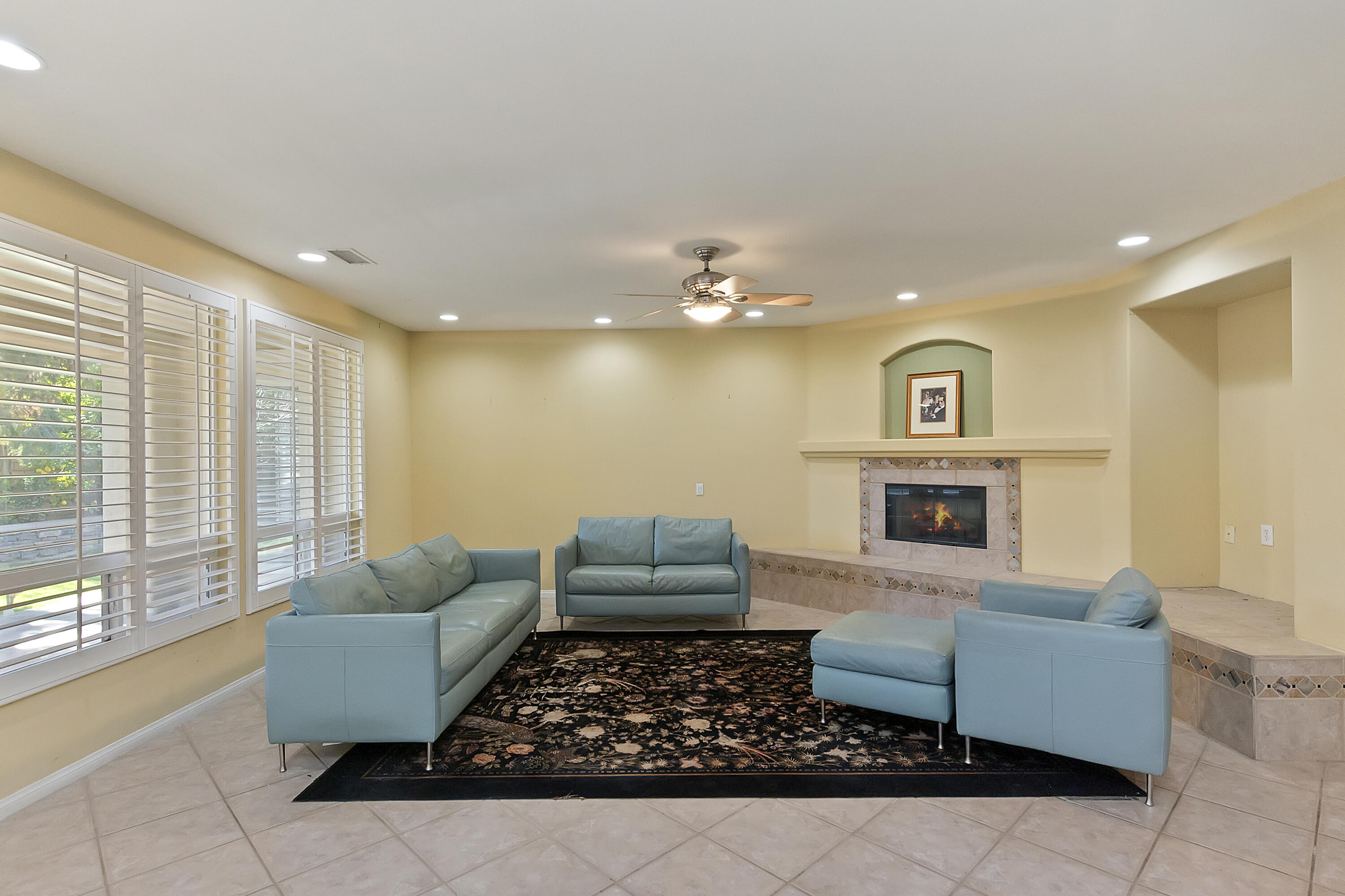 198 Via San Lucia Rancho Mirage, CA 92270 - Photo 6 of 43 family Room