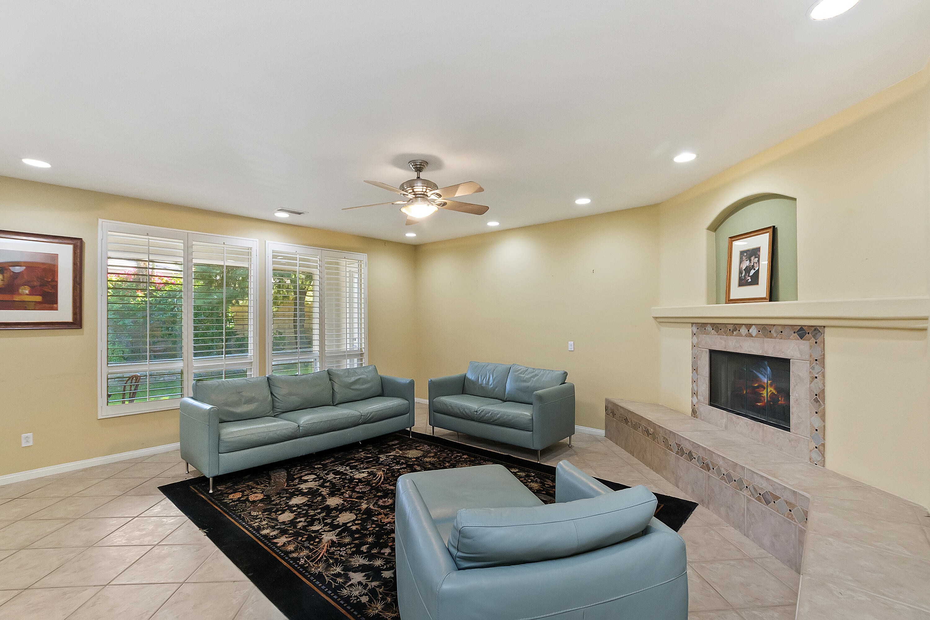 198 Via San Lucia Rancho Mirage, CA 92270 - Photo 9 of 43 great room