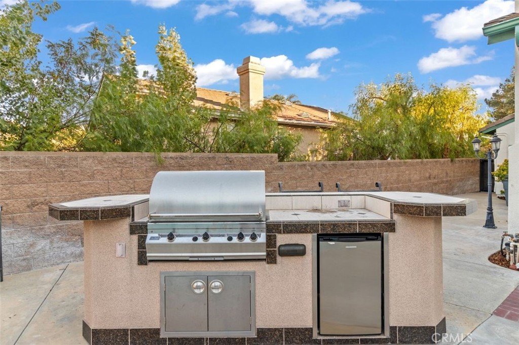 14439 Grandifloras Road Canyon Country, CA 91387 - Photo 31 of 44