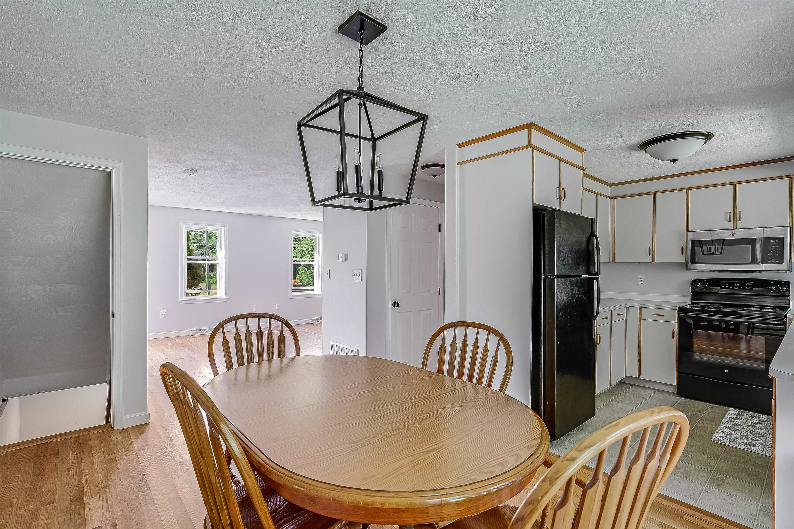233 Oak Ridge Road, Unit 19 Plaistow, NH 03865 - Photo 5 of 20 Gallery Image 5