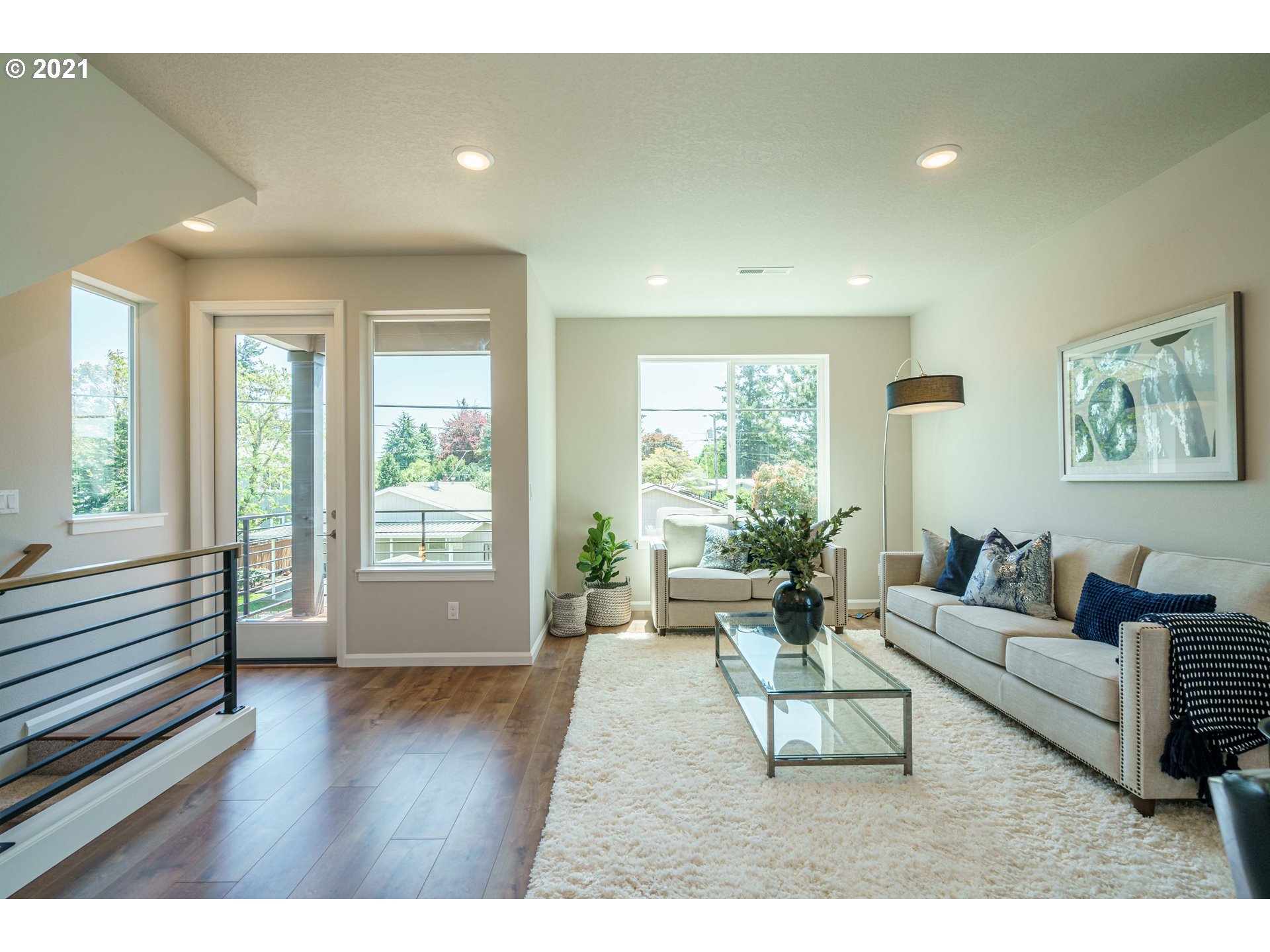 6096 Southeast Woodstock Boulevard Portland, OR 97206 - Photo 11 of 32