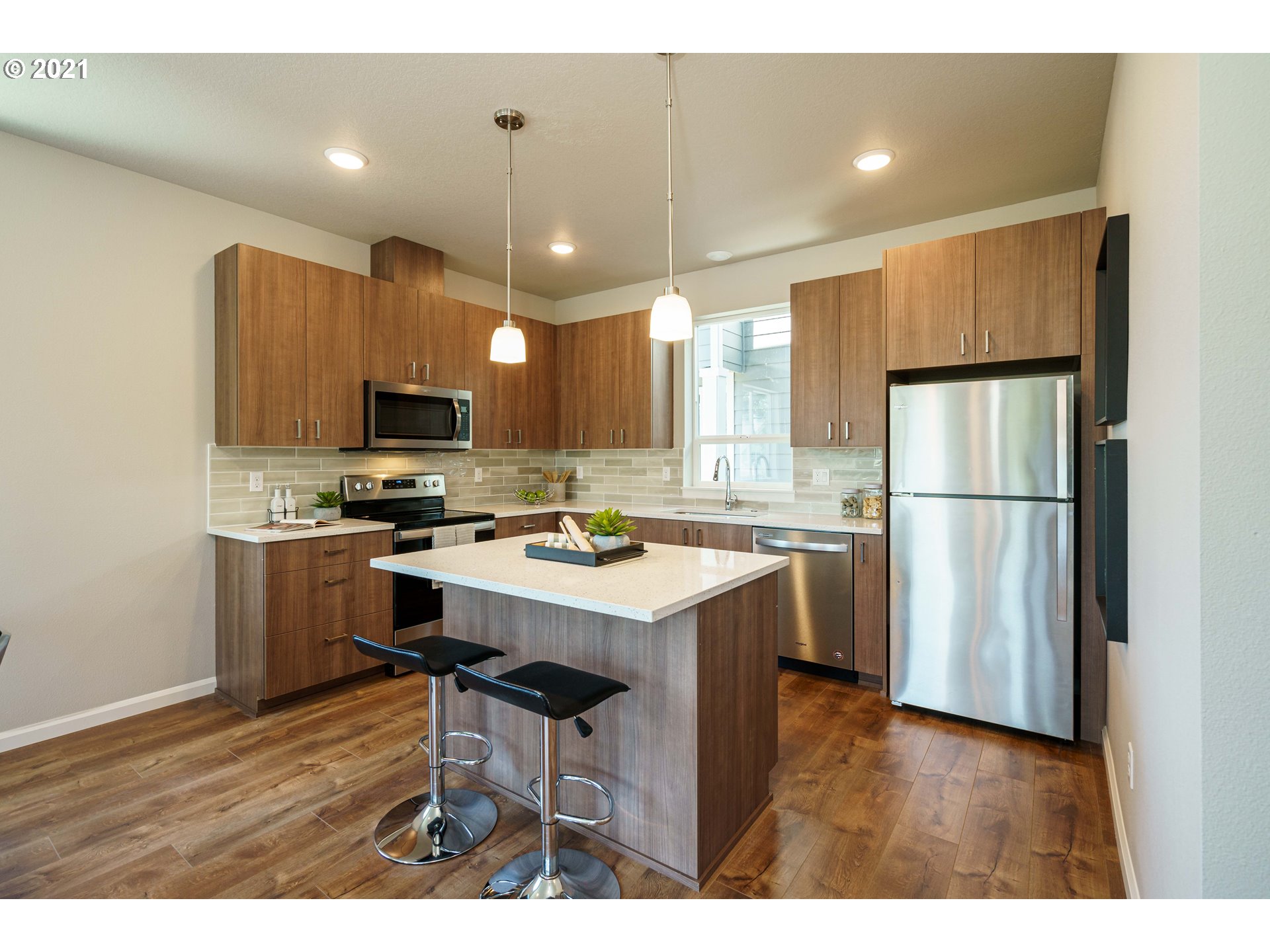 6096 Southeast Woodstock Boulevard Portland, OR 97206 - Photo 14 of 32