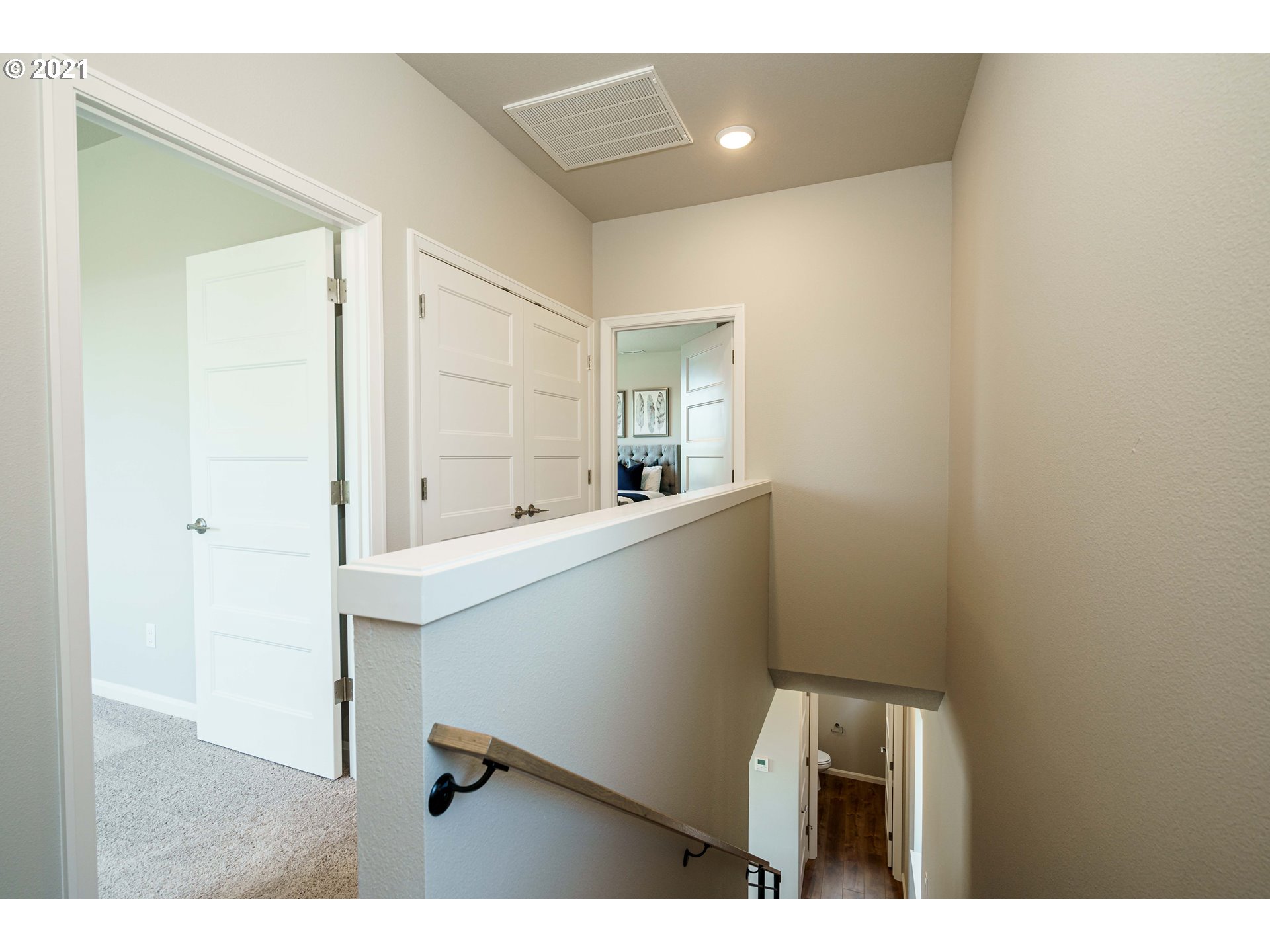 6096 Southeast Woodstock Boulevard Portland, OR 97206 - Photo 21 of 32