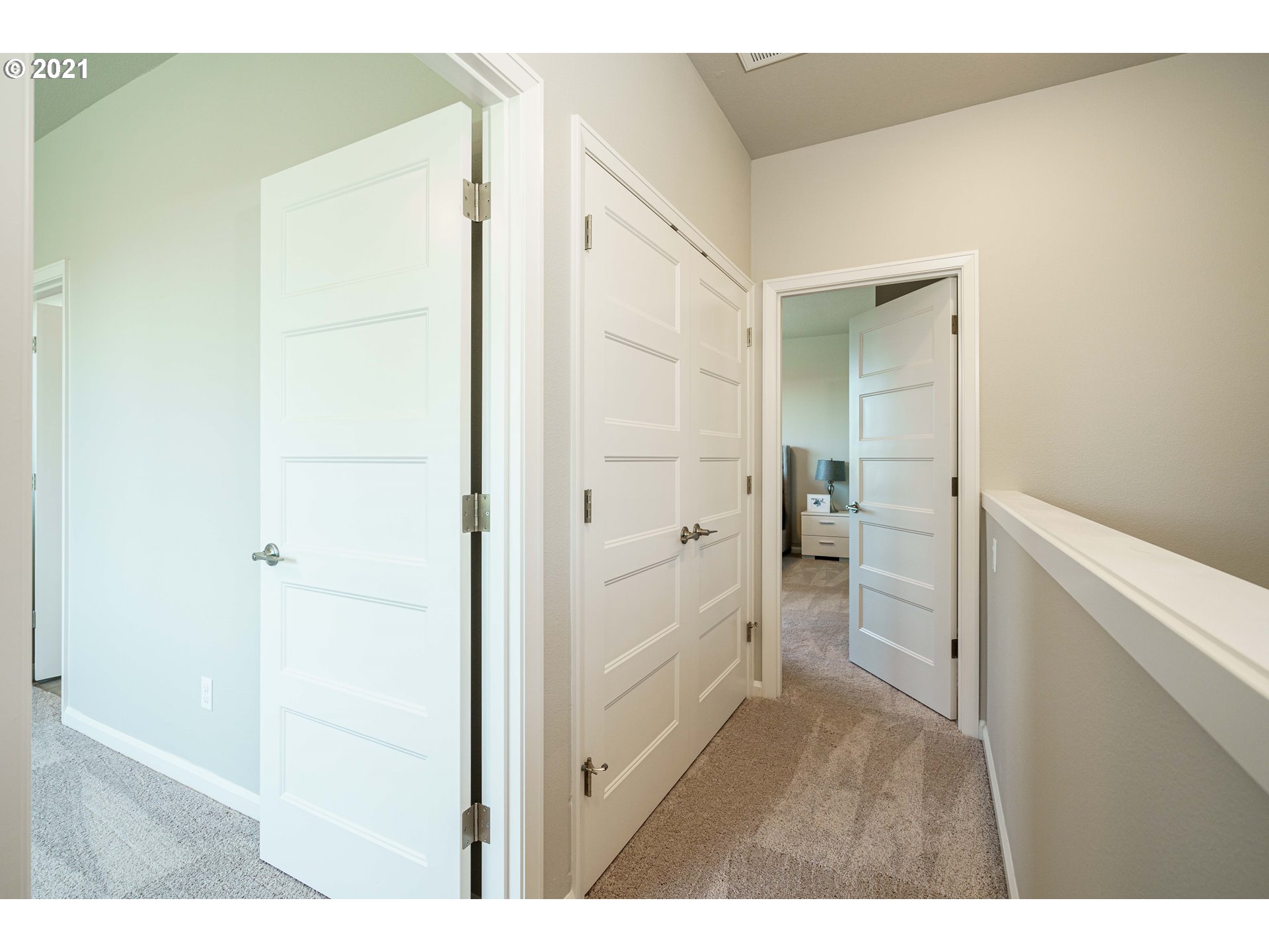 6096 Southeast Woodstock Boulevard Portland, OR 97206 - Photo 22 of 32