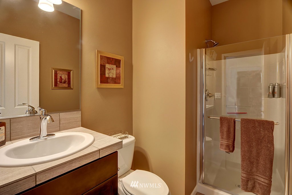 16200 Southeast 138th Place Renton, WA 98059 - Photo 5 of 25 Gallery Image 5