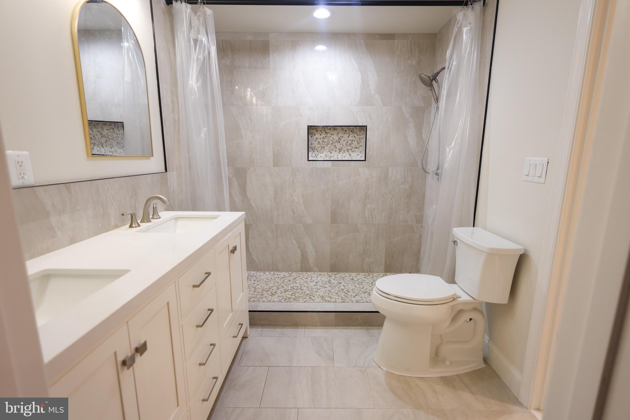 1200 Strausberg Street Accokeek, MD 20607 - Photo 14 of 28 Upper Level Bathroom