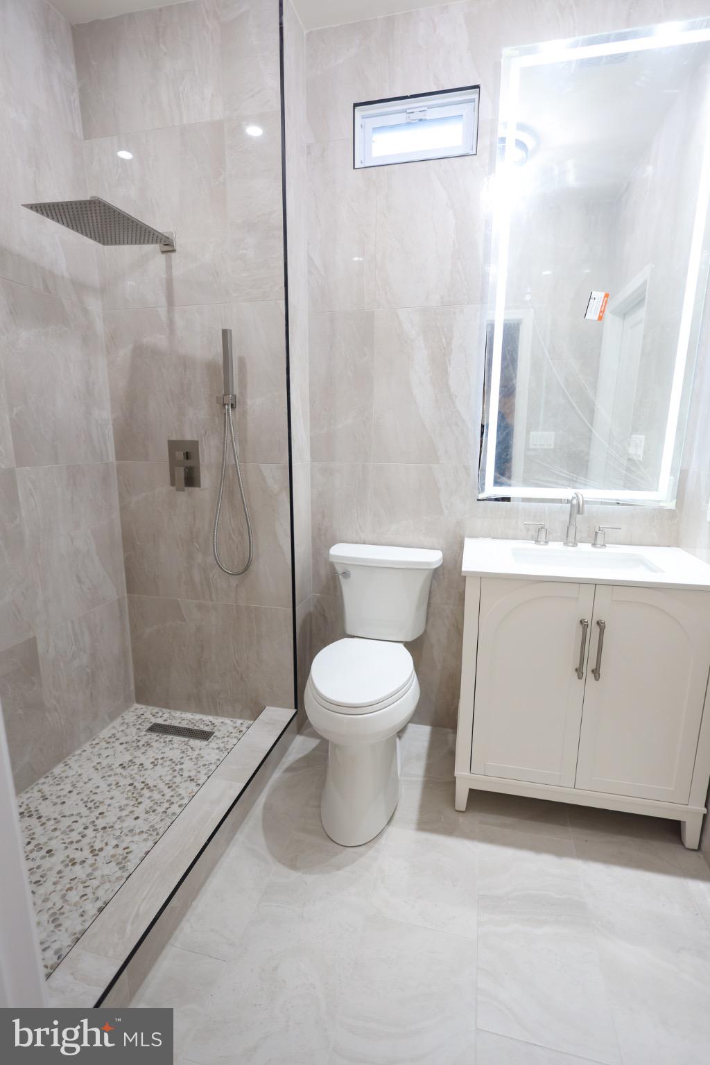 1200 Strausberg Street Accokeek, MD 20607 - Photo 17 of 28 Main level Bathroom