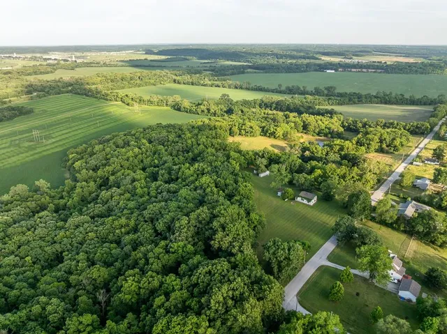 $650,000 | 701 North Bly Road, Independence, MO 64056