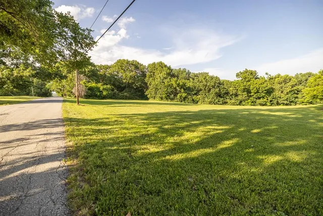 $650,000 | 701 North Bly Road, Independence, MO 64056