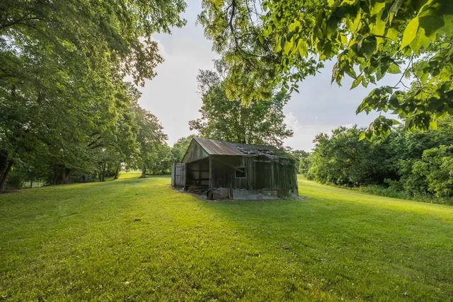 $650,000 | 701 North Bly Road, Independence, MO 64056