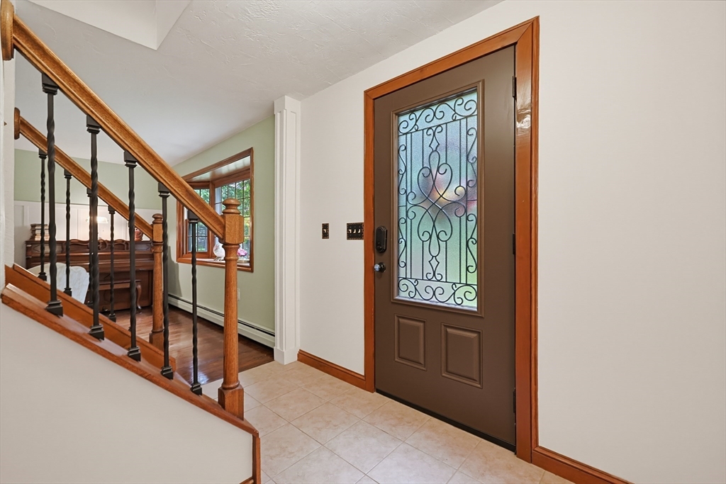 245 Albee Road Uxbridge, MA 01569 - Photo 3 of 42
