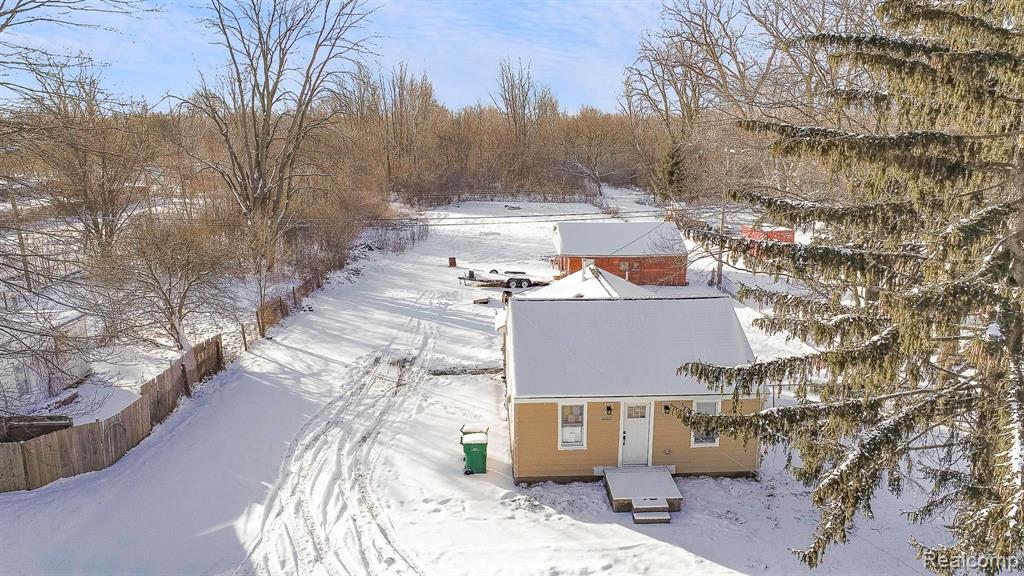 26825 Sibley Road Romulus, MI 48174 - Photo 2 of 29