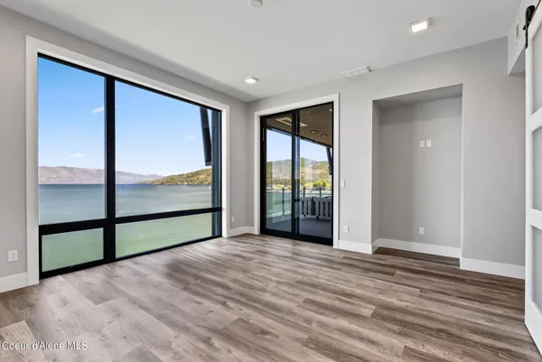 $6,490,000 | 802 Sandpoint Avenue, Unit 8202 & #8201, Sandpoint, ID 83864