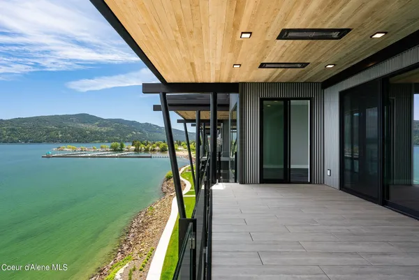 $6,490,000 | 802 Sandpoint Avenue, Unit 8202 & #8201, Sandpoint, ID 83864