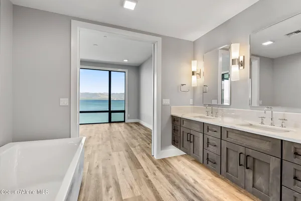 $6,490,000 | 802 Sandpoint Avenue, Unit 8202 & #8201, Sandpoint, ID 83864