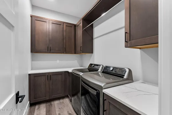 $6,490,000 | 802 Sandpoint Avenue, Unit 8202 & #8201, Sandpoint, ID 83864