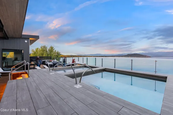 $6,490,000 | 802 Sandpoint Avenue, Unit 8202 & #8201, Sandpoint, ID 83864