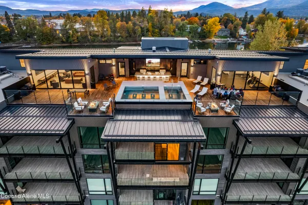 $6,490,000 | 802 Sandpoint Avenue, Unit 8202 & #8201, Sandpoint, ID 83864