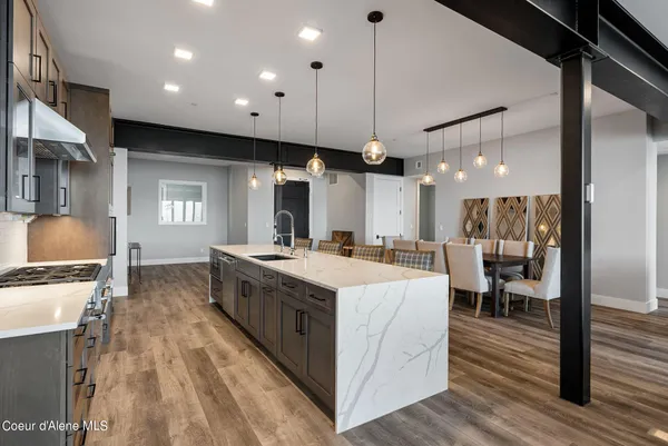 $6,490,000 | 802 Sandpoint Avenue, Unit 8202 & #8201, Sandpoint, ID 83864