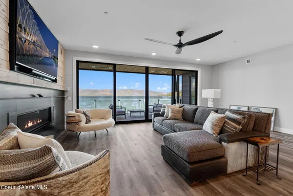 $6,490,000 | 802 Sandpoint Avenue, Unit 8202 & #8201, Sandpoint, ID 83864