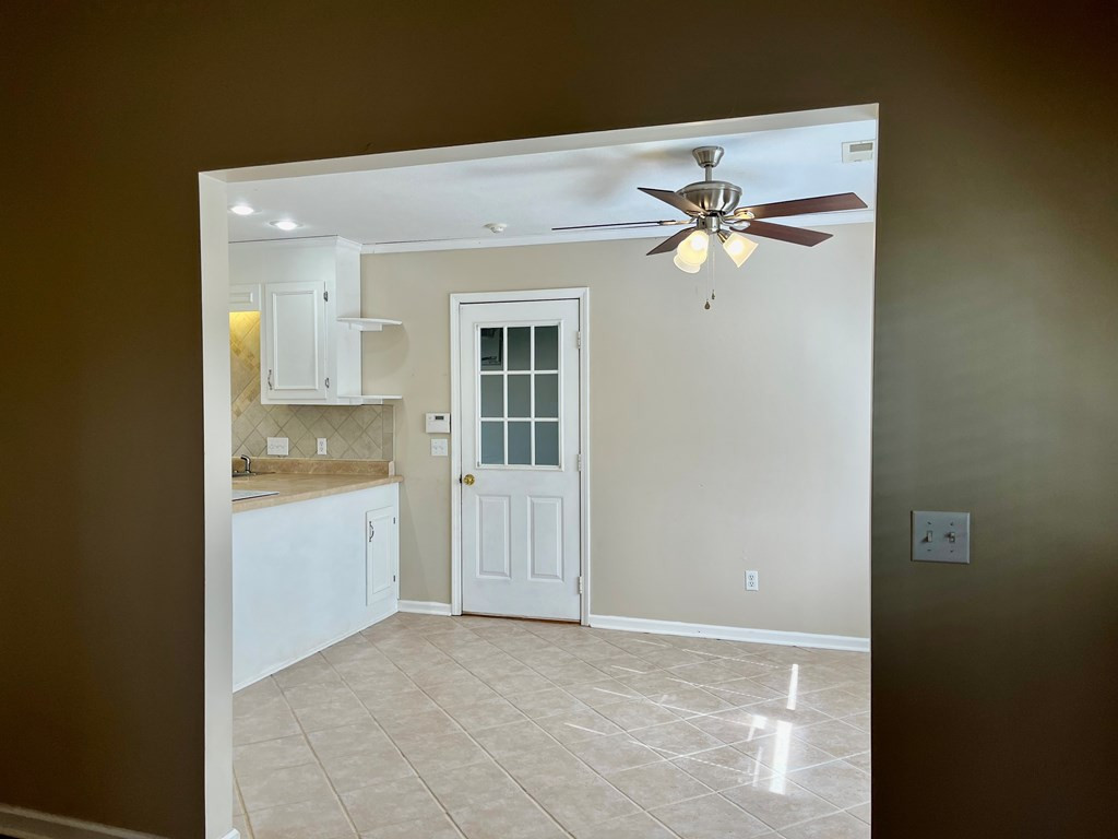 8100 Meeting House Road Dalzell, SC 29040 - Photo 7 of 29