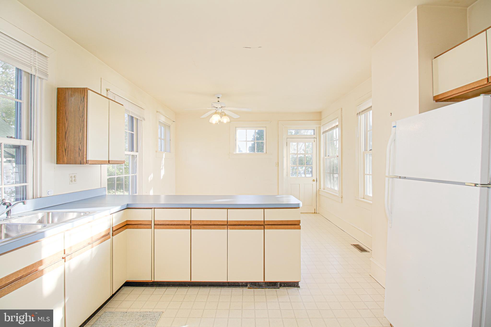 202 Norwood Road Annapolis, MD 21401 - Photo 18 of 56