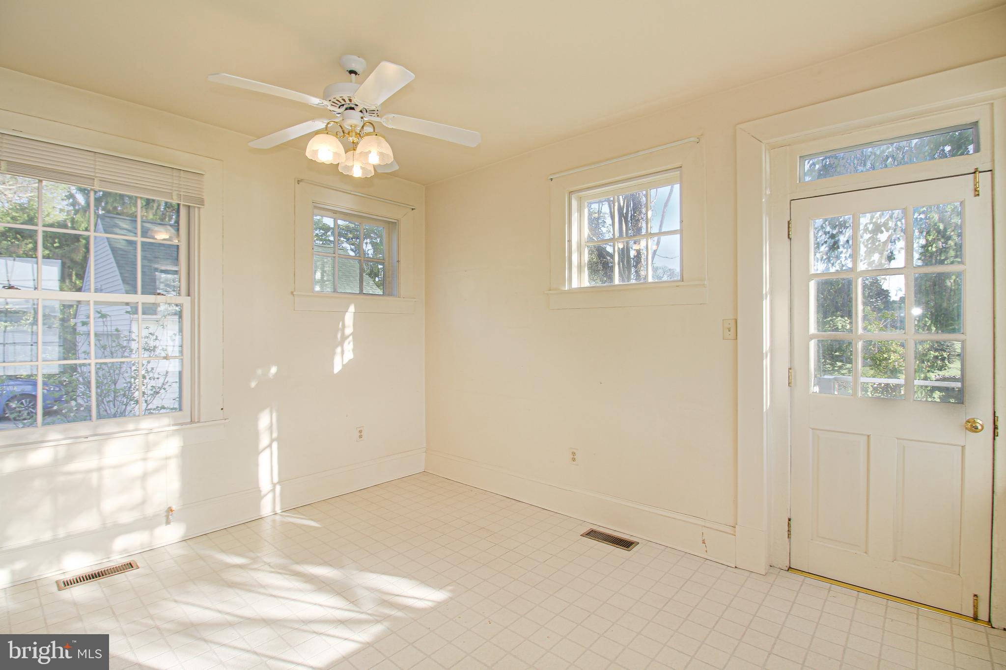 202 Norwood Road Annapolis, MD 21401 - Photo 22 of 56